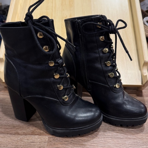 Express Shoes - Express Size 6 Black Lace Up Booties Block Heel Gold Hardware